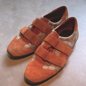 Womens Gucci Orange suede sneakers with Velcro 5.5
